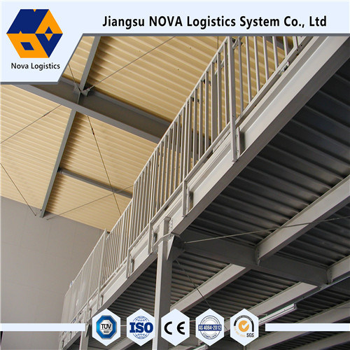 Plataforma de acero compatible con estanterías de servicio pesado de Nova Logistics
